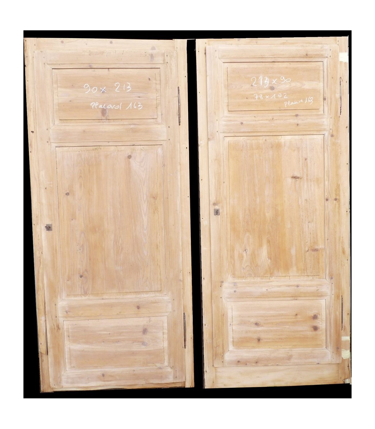 PLACARD À DEUX portes en sapin massif avec bâti portes à encadrement .XX siècle. EUR 1.300,00
